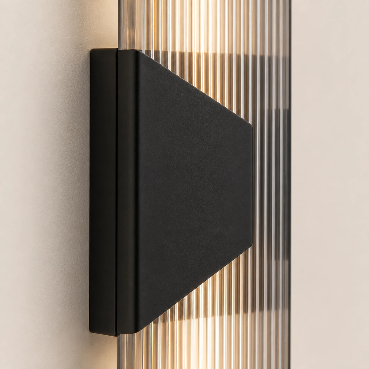 Ribbed shade detail